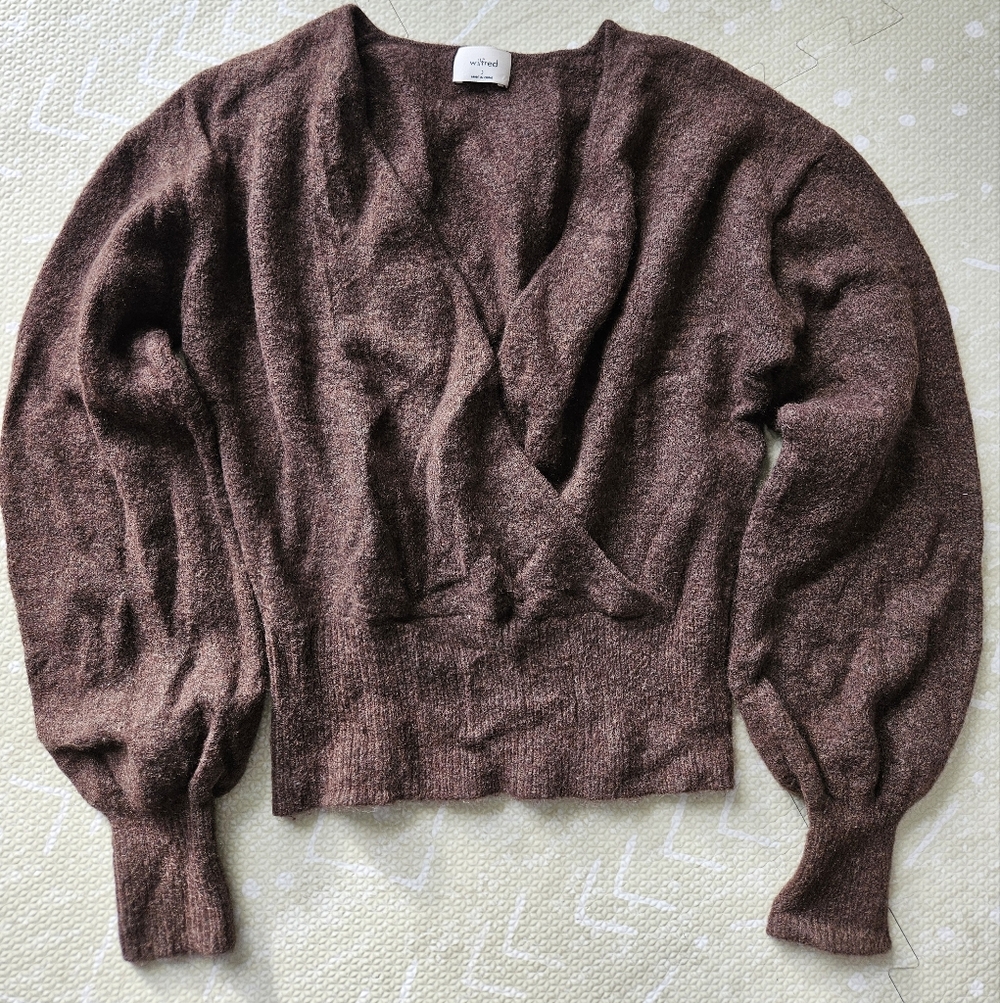 Wilfred Softspoke Dear Sweater in Brown & Birch